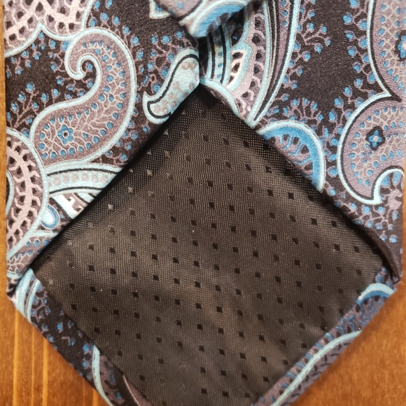 Geoffrey Beene Necktie, Blues and blacks - Picture 6 of 12